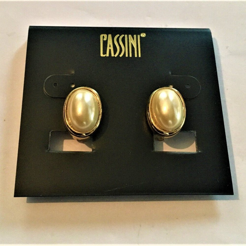 NEW Old Stock Classy CASSINI Pearl COMFORT CUSHION CLIP-ON Earrings